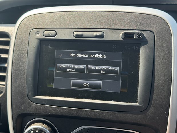 Renault Trafic SWB L1H1 [SOLD CR] Low Roof Black Edition SL28 Air Con Nav Sensors EURO 6 N 29