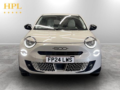 Fiat 600e 54kWh La Prima SUV 5dr Electric Auto (156 ps) Sat Nav 2