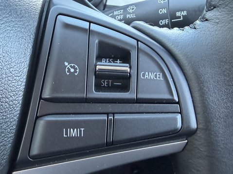 Suzuki Ignis 1.2 Dualjet SZ5 5dr Auto 33