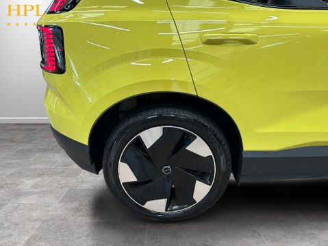 Volvo Ex30 Single Motor Extended Range 69kWh Plus SUV 5dr Electric Auto (272 ps) 1 Own 10