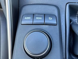 Lexus Is 2.5 IS 300h Advance CVT 4dr 44