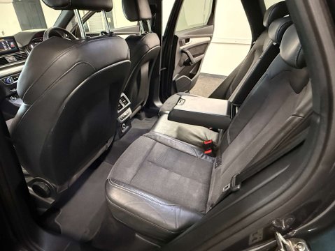 Audi Q5 2.0 Q5 S Line 40 TDI Quattro Semi-Auto 4WD 5dr 42
