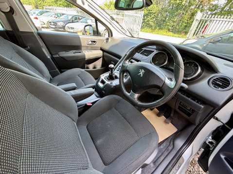 Peugeot 5008 BLUE 2.0 HDI S/S ALLURE 53k with FSH 9