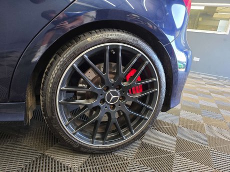 Mercedes-Benz A Class 2.0 A45 AMG Hatchback 5dr Petrol SpdS DCT 4MATIC Euro 6 (s/s) (360 ps) 30