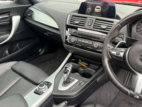 BMW 2 Series 2.0 220i M Sport Auto 2dr 31