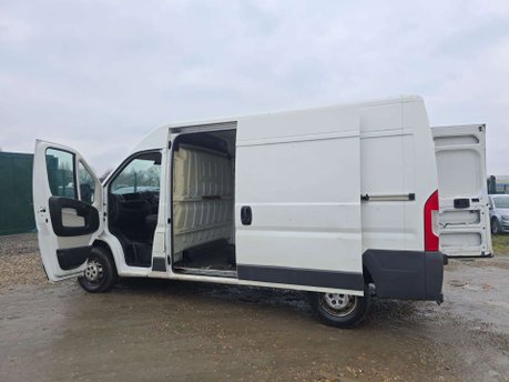 Peugeot Boxer 2.0 BlueHDi 335 Professional Panel Van 5dr Diesel Manual L2 H2 Euro 6 (130  10
