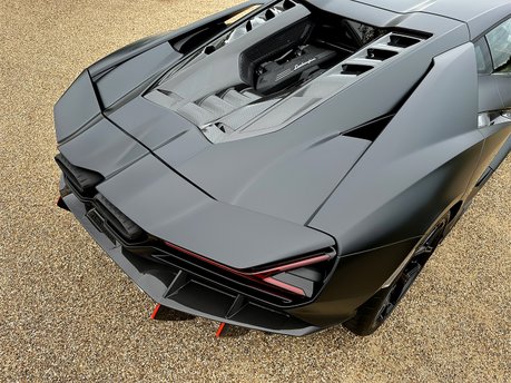 Lamborghini Revuelto V12 29