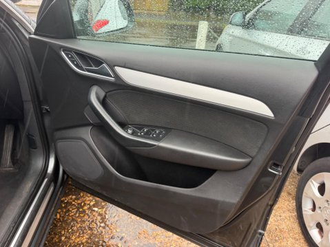 Audi Q3 2.0 TDI S line quattro Euro 5 (s/s) 5dr 18