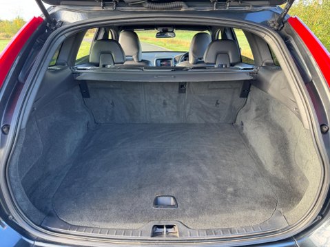 Volvo XC60 2.0 D4 R-Design Nav Geartronic Euro 6 (s/s) 5dr 56