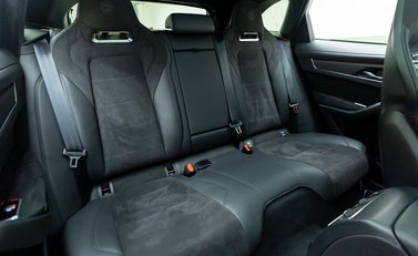 Jaguar F-Pace SVR 17