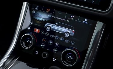 Land Rover Range Rover Sport D350 HST 11