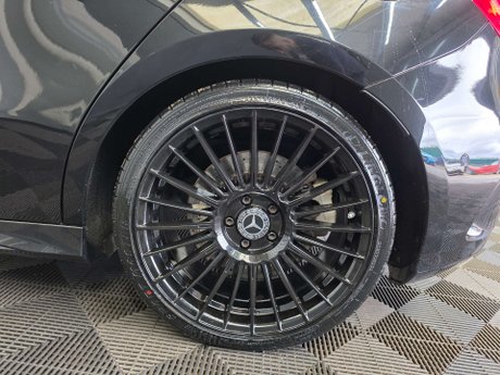 Mercedes-Benz A Class 2.0 A35 AMG (Premium Plus) Hatchback 5dr Petrol SpdS DCT 4MATIC Euro 6 (s/s 28