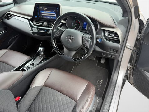 Toyota C-HR 1.8 Hybrid Excel 5dr CVT [Leather] 19
