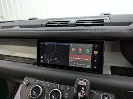 Land Rover Defender 2.0 Defender S D Auto 4WD 5dr 83