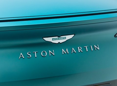 Aston Martin DB12 Coupe 42