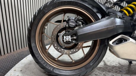 Honda CB650R 2020 NEO SPORT CAFE 9K MODERN CLASSIC 650CC 18