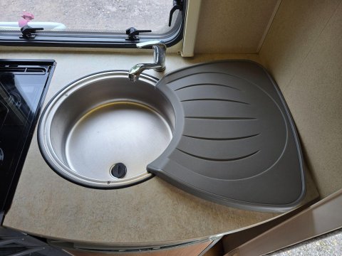 Swift Suntor 590RS Motorhome 36