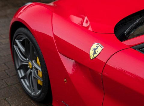 Ferrari F12 Berlinetta 23