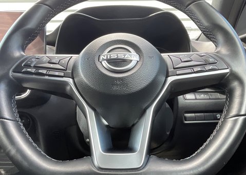 Nissan Juke DIG-T N-CONNECTA 23