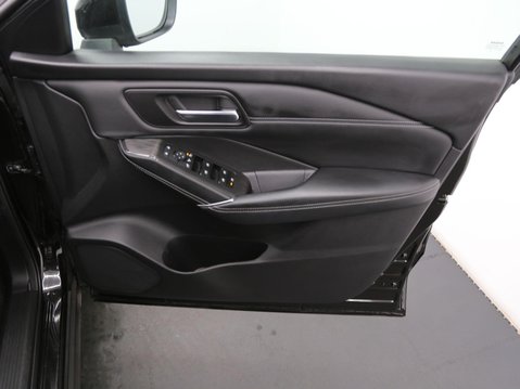 Nissan Qashqai 1.3 DIG-T MHEV N-Connecta Euro 6 (s/s) 5dr 19