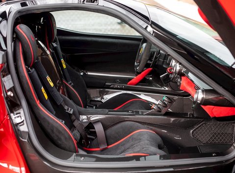 Ferrari LaFerrari 15