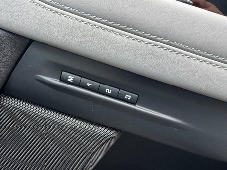 Land Rover Range Rover Evoque 1.5 P300e 12.2kWh Autobiography 5dr Petrol Plug-in Hybrid 4WD Euro 309 ps 32