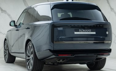 Land Rover Range Rover P530 SV 10