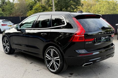 Volvo XC60 T5 R-DESIGN PRO AWD -ONE OWNER - 7 VOLVO SERVICES 2