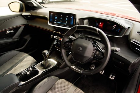 Peugeot 208 PURETECH GT S/S