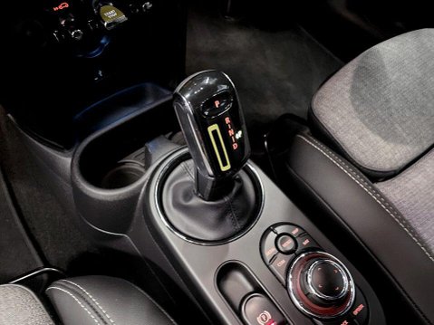 Mini Hatch Cooper SE 32.6kWh Level 2 Hatchback 3dr Electric Auto (184 ps) 1 Owner - S 17