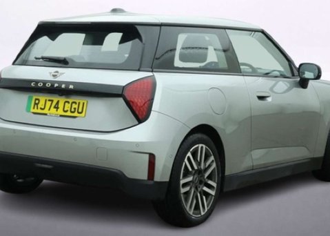 Mini Cooper E 40.7kWh Classic Hatchback 3dr Electric Auto (184 ps) 9