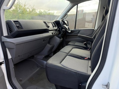 Volkswagen Crafter 2.0 TDI CR35 Trendline FWD MWB Euro 6 (s/s) 5dr 11