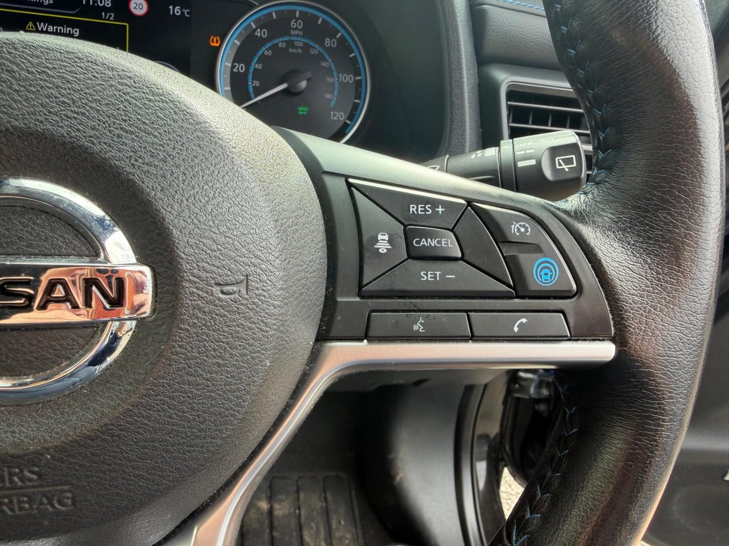 2021 Nissan Leaf — image 16