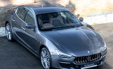 Maserati Ghibli GranLusso 8