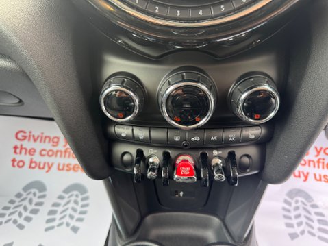 Mini Hatch COOPER CLASSIC 52
