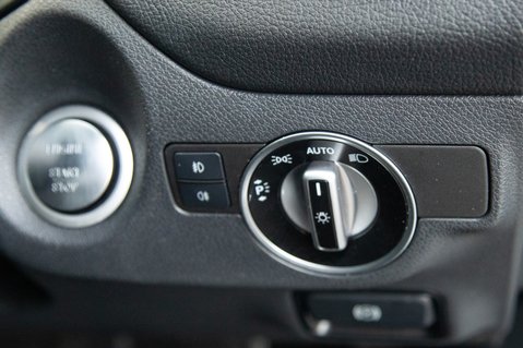 Mercedes-Benz GLA Class GLA 180 URBAN EDITION 16