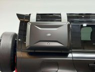 Land Rover Defender 2.0 SD4 S SUV 5dr Diesel Auto 4WD Euro 6 (s/s) (240 ps) 18