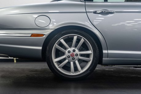 Jaguar XJ 3.0 XJ6 V6 Sovereign Auto 4dr 8