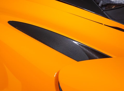 McLaren 720S 42
