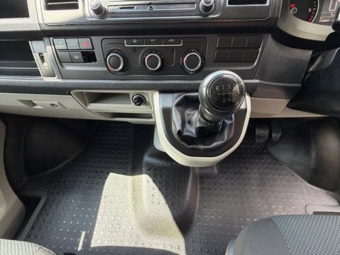 Volkswagen Transporter T32 TDI KOMBI HIGHLINE BMT 28