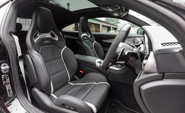 Mercedes-Benz C63 S Premium Plus 12