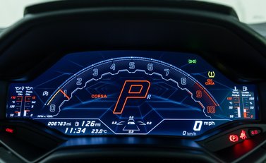 Lamborghini Huracan TECNICA 18