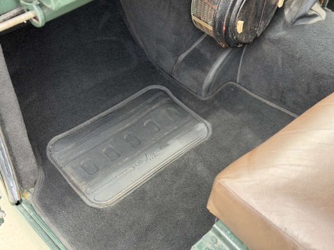 Land Rover Series II 2.25 Petrol 88" 23