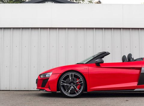 Audi R8 Spyder V10 Performance Carbon Black 30