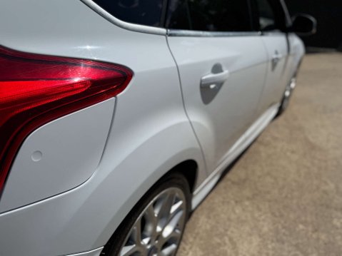Ford Focus 1.0 Focus Zetec S T 5dr 29