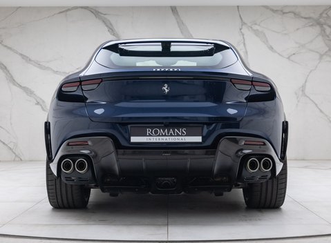 Ferrari Purosangue 5