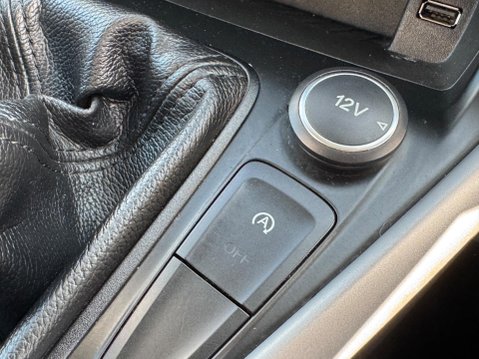 Ford Focus 1.5 TDCi Zetec Edition Euro 6 (s/s) 5dr 28