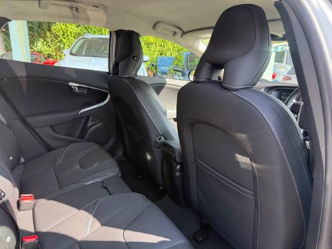 Volvo V40 1.6 T3 SE Euro 5 (s/s) 5dr 24