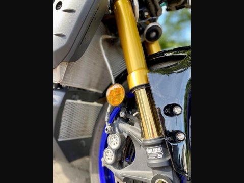 Yamaha MT-10 1000 SP Hyper-naked Euro 5 18