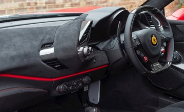 Ferrari 488 Pista 14